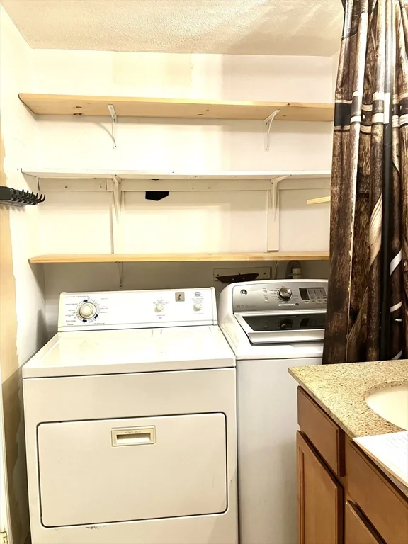 1 bed, 1 bath apartment for rent at 25 Naples Ave Unit R, Saugus — photo 13 of 13