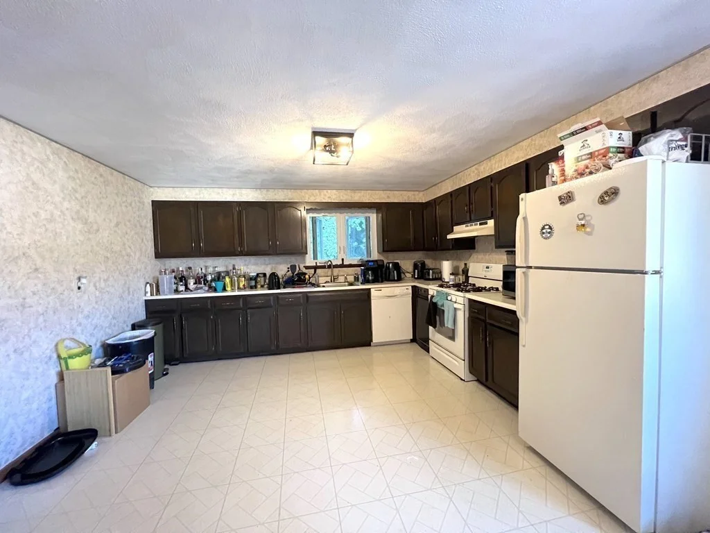 2 bed, 1 bath apartment for rent at 25 Nathan Rd Unit 2, Waltham — photo 6 of 18
