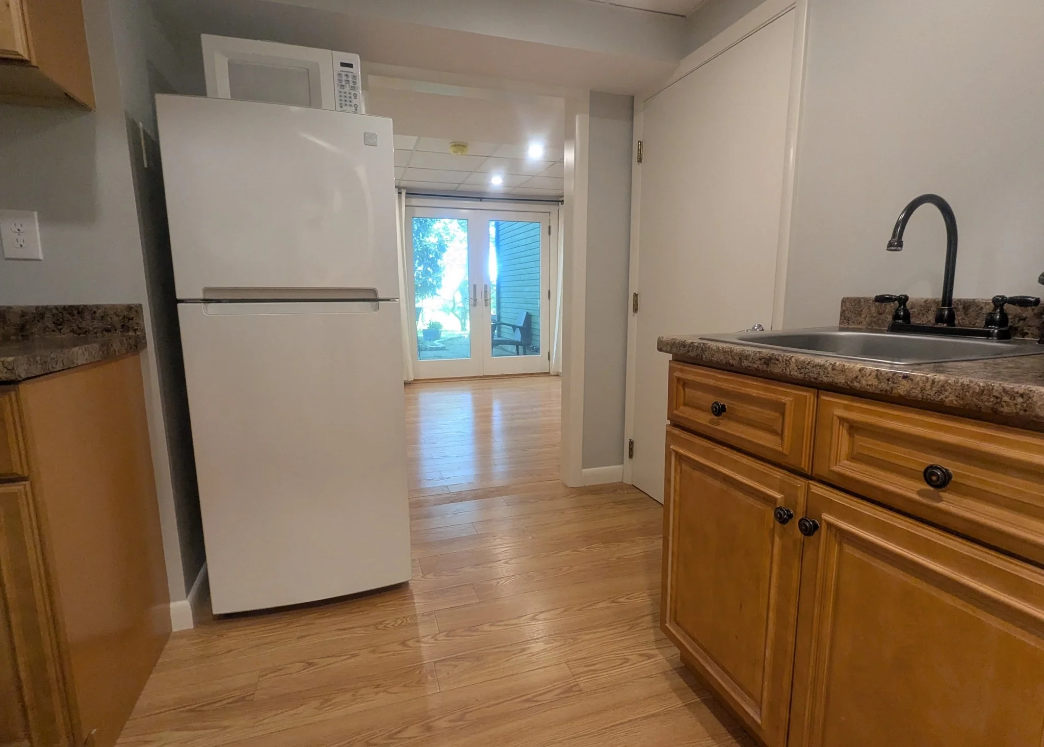 1 bed, 1 bath apartment for rent at 25 Oakhurst Ave Unit 2, Ipswich — photo 14 of 14