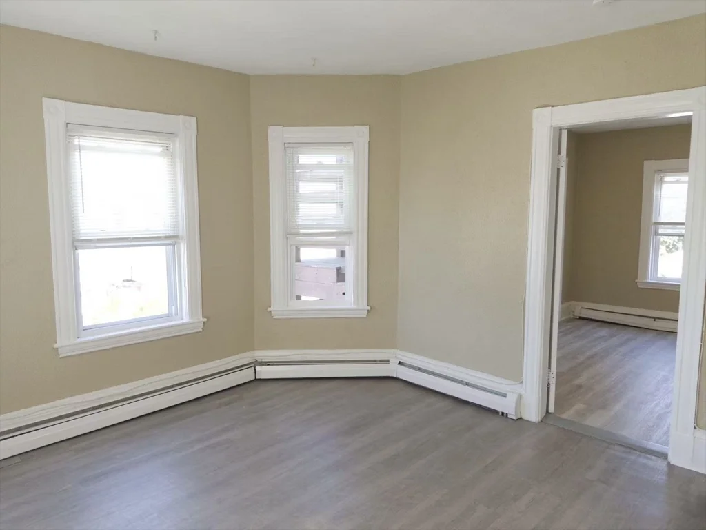 1 bed, 1 bath apartment for rent at 25 Oakland Ave Unit 2F, Everett — photo 3 of 6
