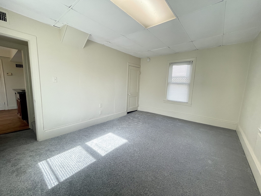 2 bed, 1 bath apartment for rent at 25 Oakland St Unit 1, Newton — photo 13 of 19