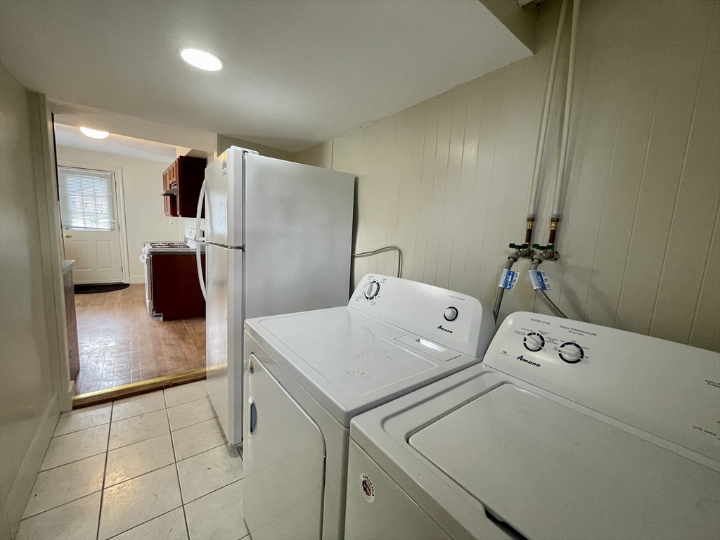 2 bed, 1 bath apartment for rent at 25 Oakland St Unit 1, Newton — photo 11 of 19