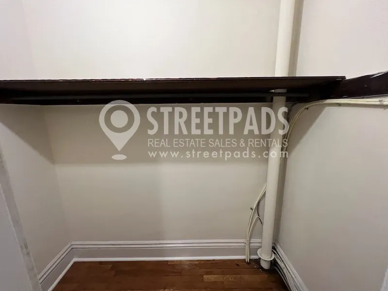 Studio bed, 1 bath apartment for rent at 25 Park Dr Unit 5, Fenway — photo 14 of 15