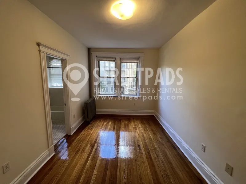 Studio bed, 1 bath apartment for rent at 25 Park Dr Unit 5, Fenway — photo 8 of 15