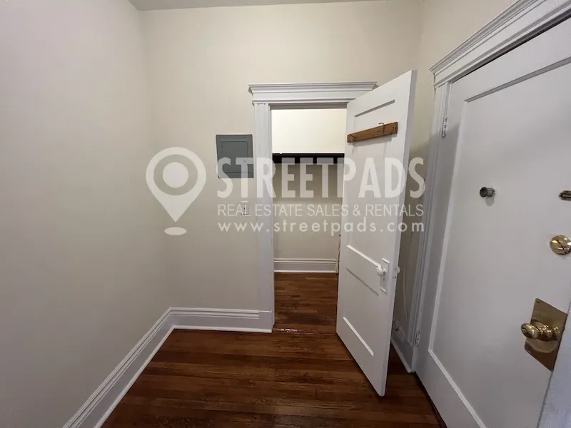 Studio bed, 1 bath apartment for rent at 25 Park Dr Unit 5, Fenway — photo 13 of 15