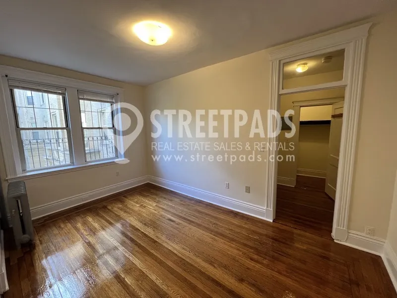 Studio bed, 1 bath apartment for rent at 25 Park Dr Unit 5, Fenway — photo 7 of 15
