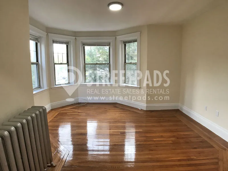Studio bed, 1 bath apartment for rent at 25 Park Dr Unit 6, Fenway — photo 8 of 14