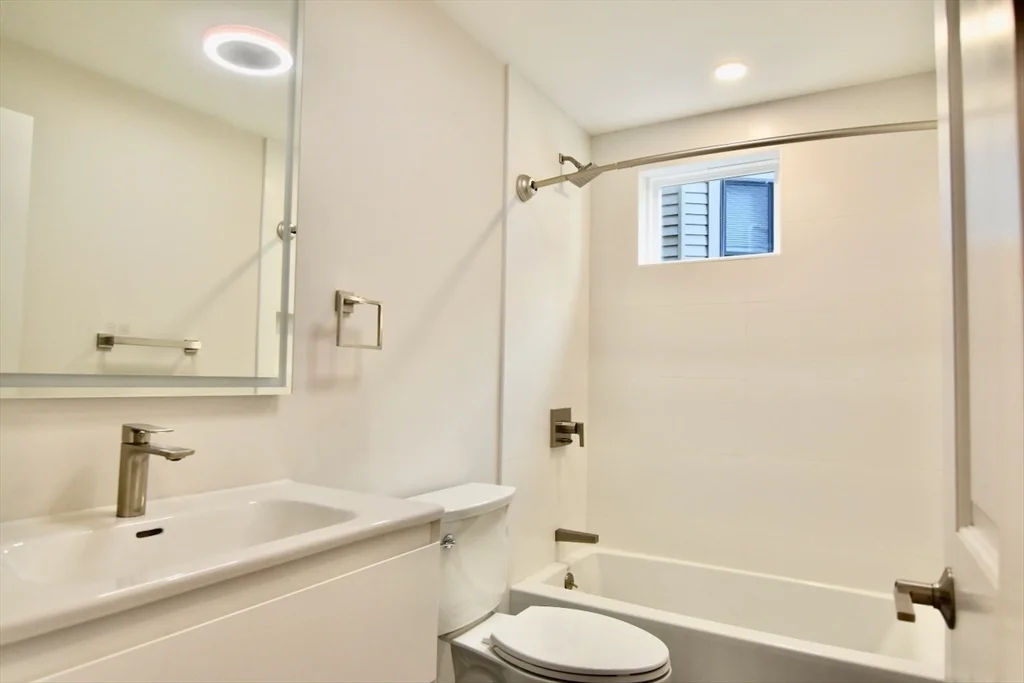 3 bed, 2 bath apartment for rent at 25 Peverell St Unit 1, Dorchester — photo 14 of 38