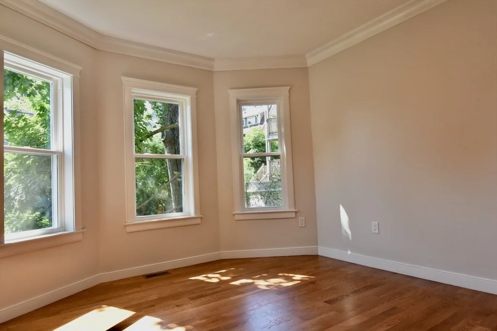 3 bed, 2 bath apartment for rent at 25 Peverell St Unit 1, Dorchester — photo 19 of 38
