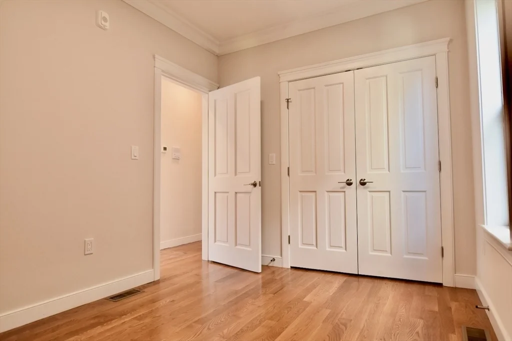 3 bed, 2 bath apartment for rent at 25 Peverell St Unit 1, Dorchester — photo 11 of 38