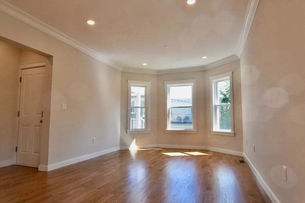 3 bed, 2 bath apartment for rent at 25 Peverell St Unit 1, Dorchester — photo 7 of 38