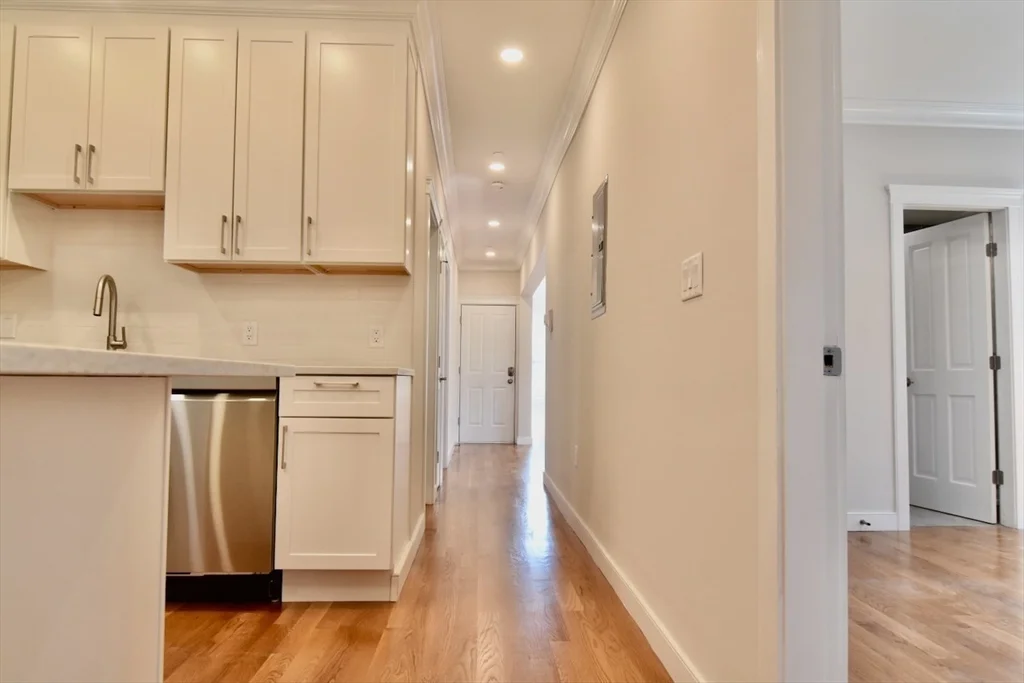 3 bed, 2 bath apartment for rent at 25 Peverell St Unit 1, Dorchester — photo 25 of 38