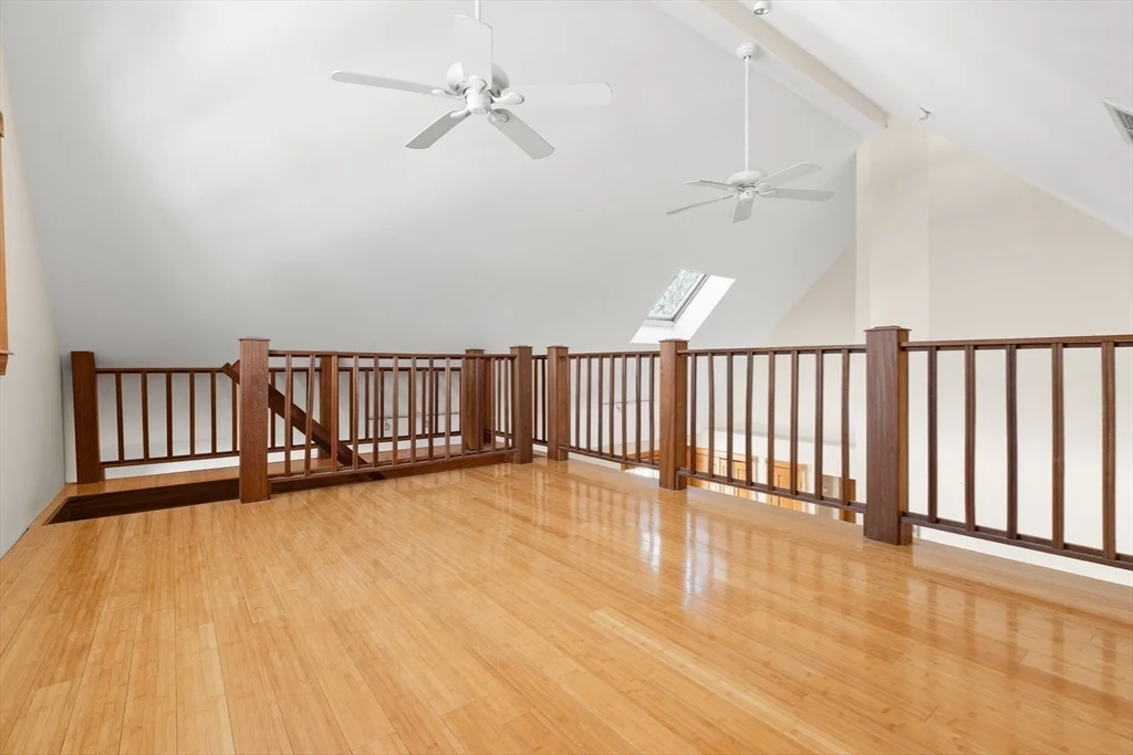 6 bed, 4+ bath apartment for rent at 25 Pleasant St, Nahant — photo 28 of 39