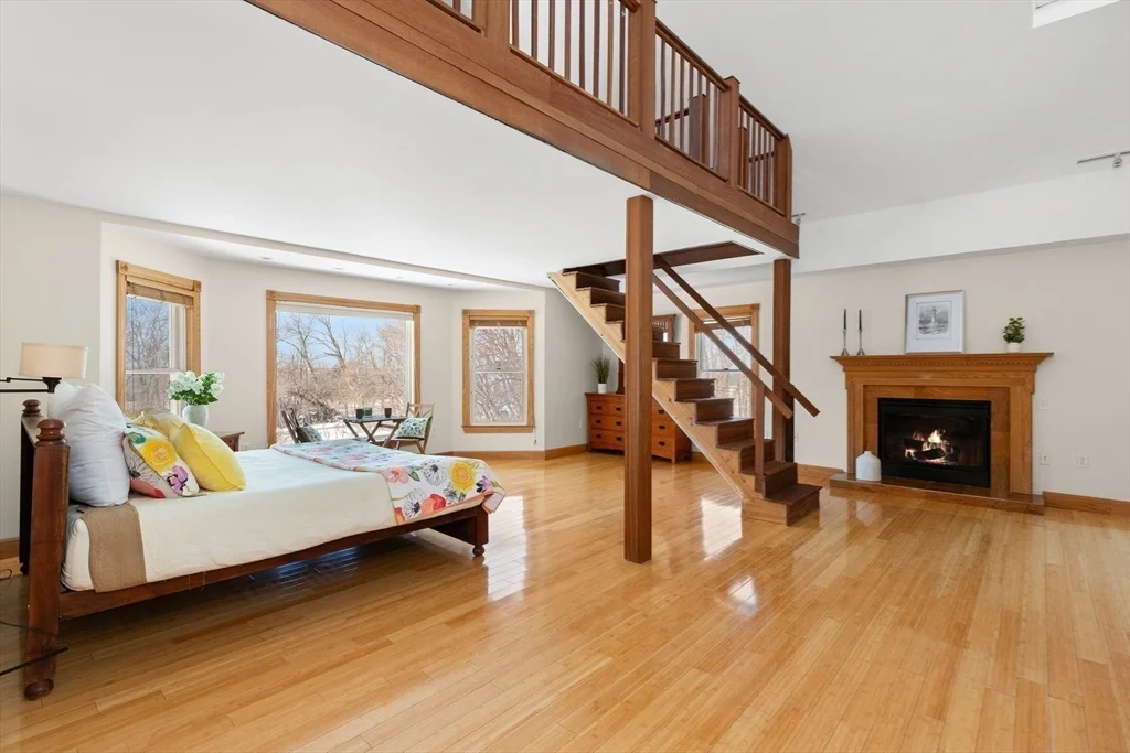 6 bed, 4+ bath apartment for rent at 25 Pleasant St, Nahant — photo 25 of 39