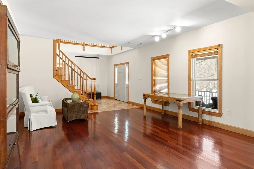 6 bed, 4+ bath apartment for rent at 25 Pleasant St, Nahant — photo 4 of 39