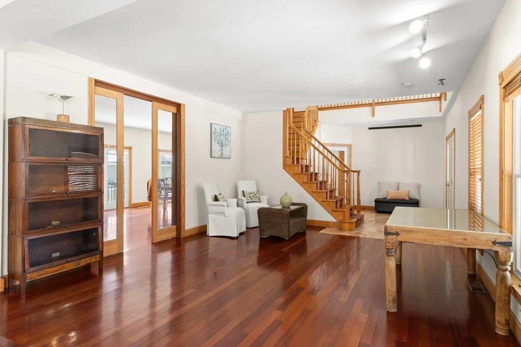 6 bed, 4+ bath apartment for rent at 25 Pleasant St, Nahant — photo 5 of 39