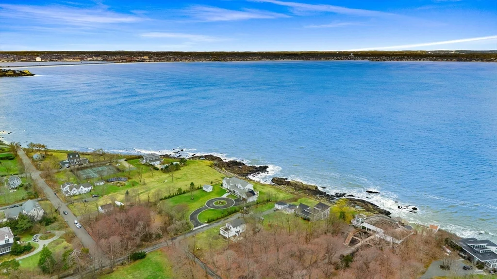 6 bed, 4+ bath apartment for rent at 25 Pleasant St, Nahant — photo 39 of 39