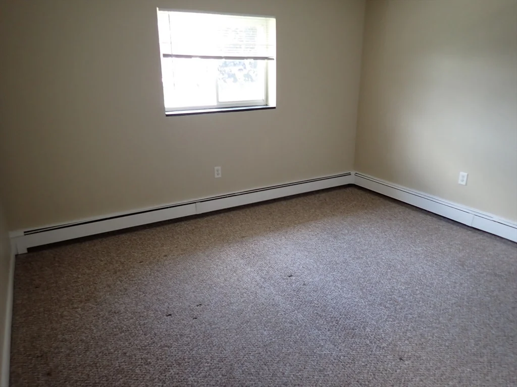 1 bed, 1 bath apartment for rent at 25 Pond St Unit 30, Banks Square — photo 8 of 11