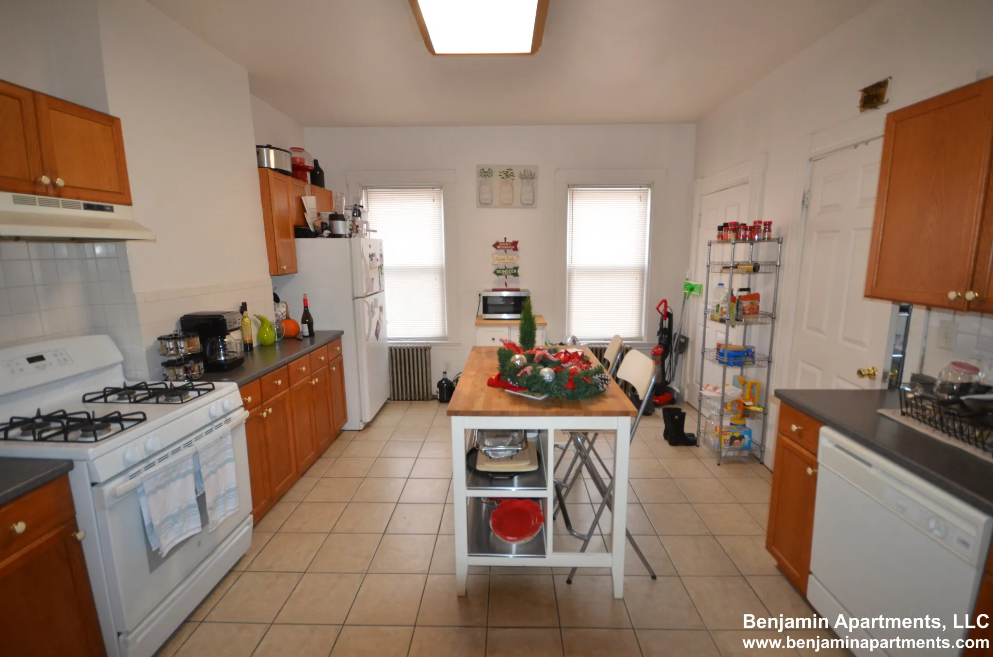 1 bed, 1 bath apartment for rent at 25 Pratt St Unit 1, Allston