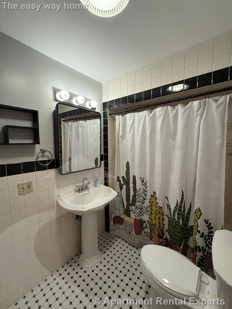 3 bed, 1 bath apartment for rent at 25 Putnam St, Prospect Hill — photo 3 of 23