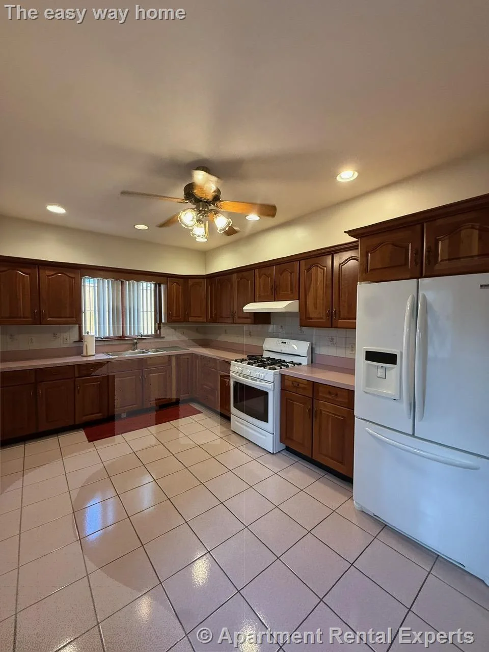 3 bed, 1 bath apartment for rent at 25 Putnam St, Prospect Hill — photo 9 of 23