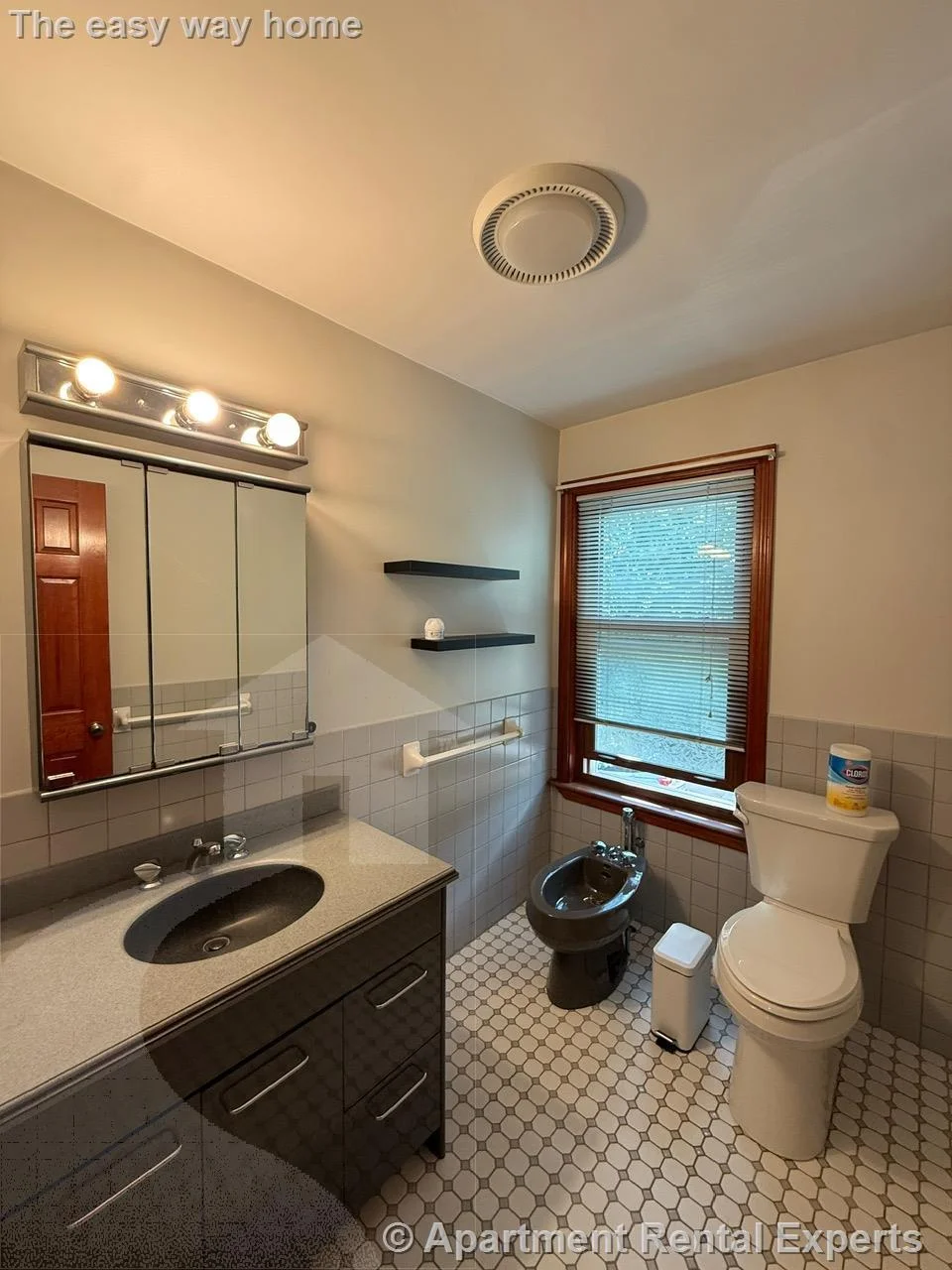3 bed, 1 bath apartment for rent at 25 Putnam St, Prospect Hill — photo 17 of 23