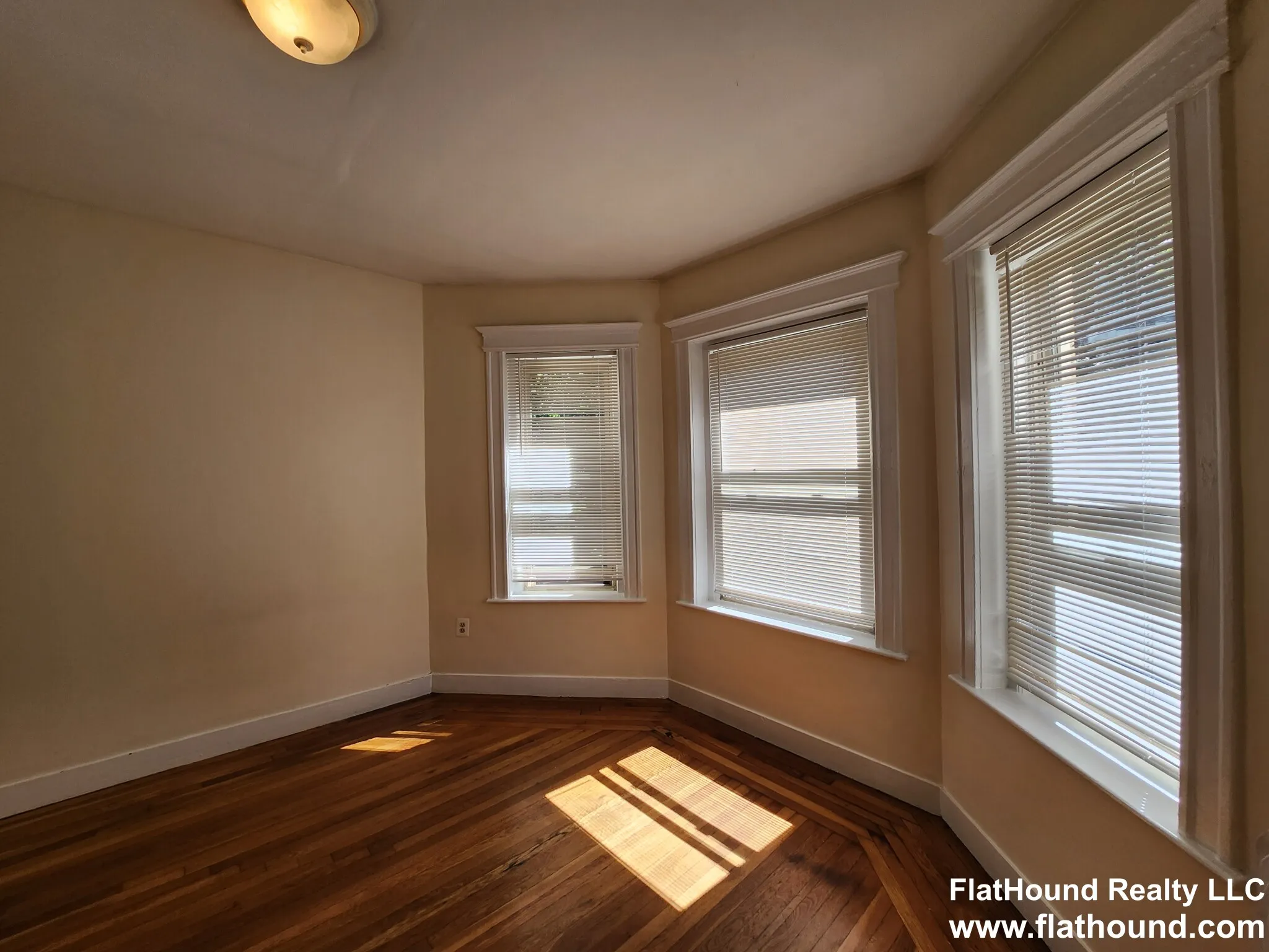 1 bed, 1 bath apartment for rent at 25 Queensberry St Unit 10, Fenway — photo 4 of 14