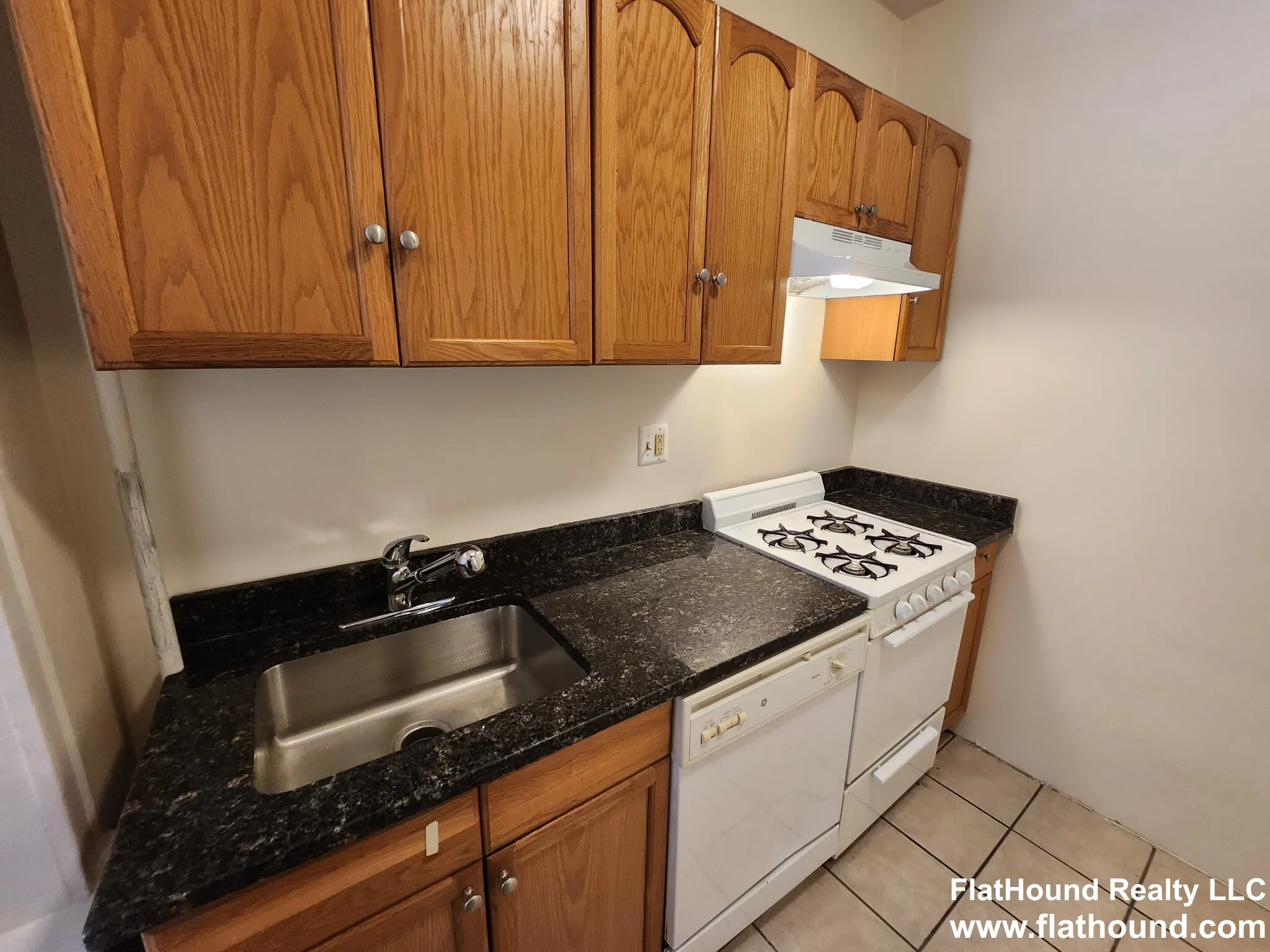1 bed, 1 bath apartment for rent at 25 Queensberry St Unit 10, Fenway — photo 7 of 14