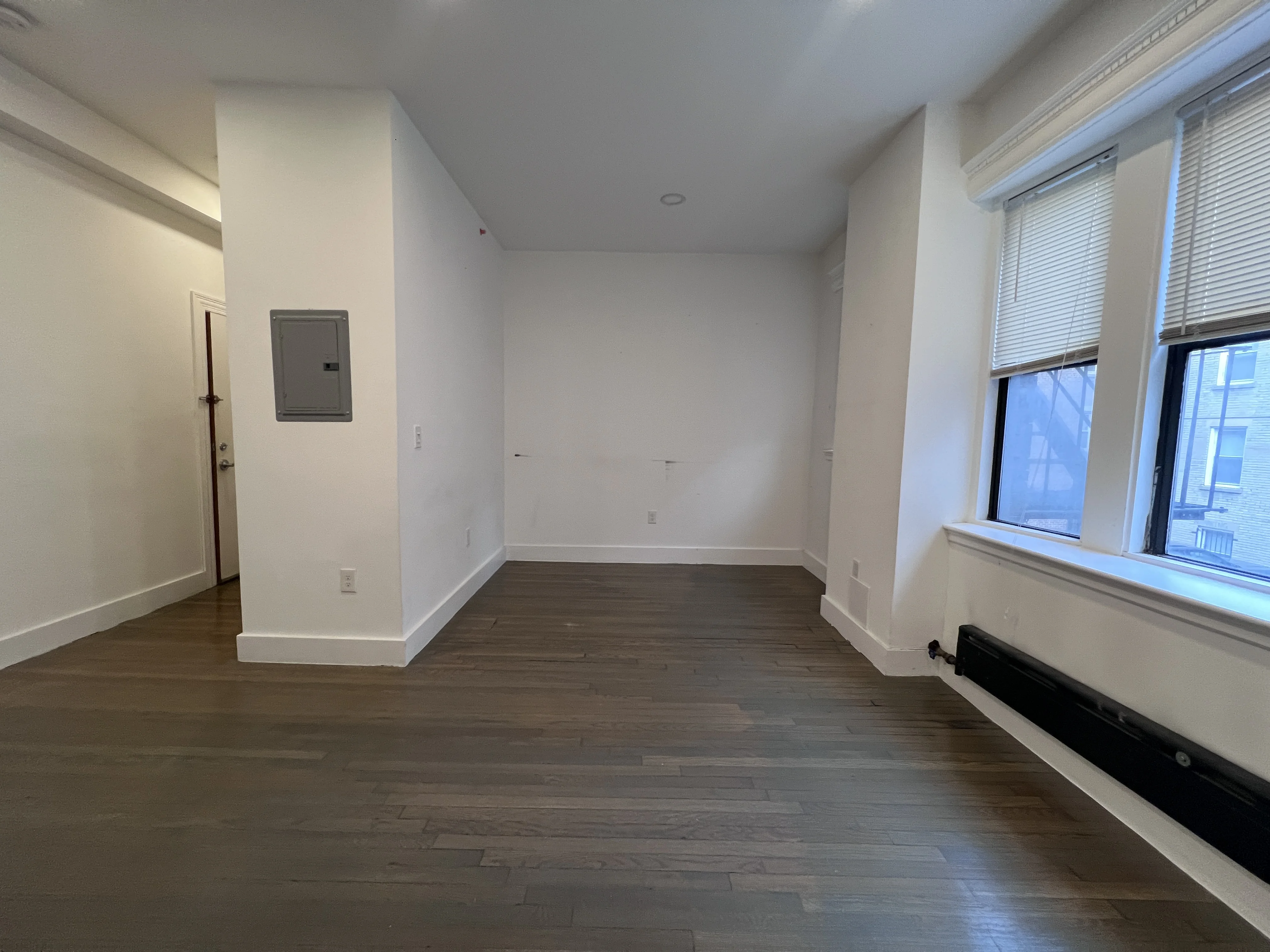 Studio bed, 1 bath apartment for rent at 25 Queensberry St Unit 11, Fenway — photo 4 of 5
