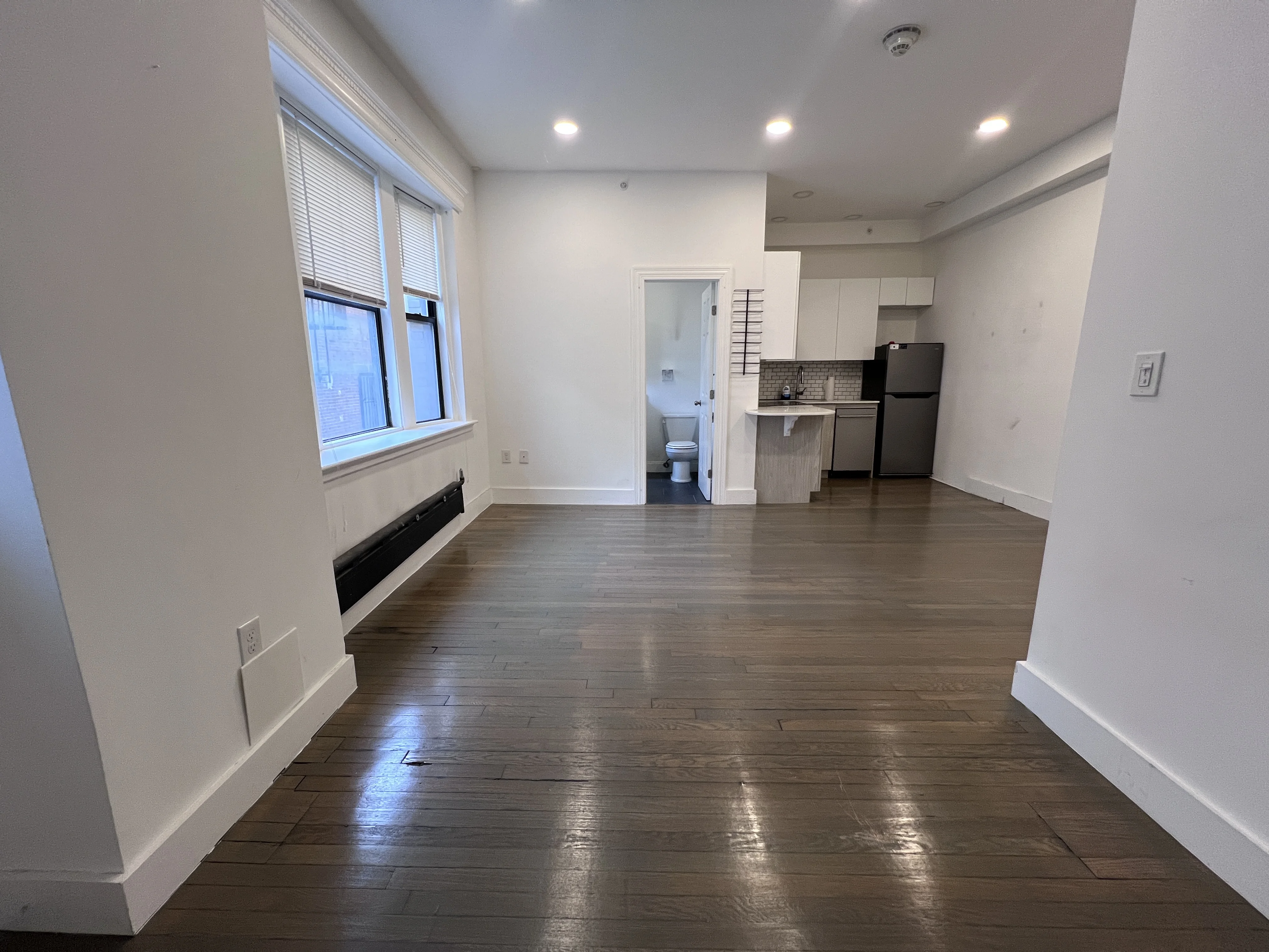 Studio bed, 1 bath apartment for rent at 25 Queensberry St Unit 11, Fenway — photo 1 of 5