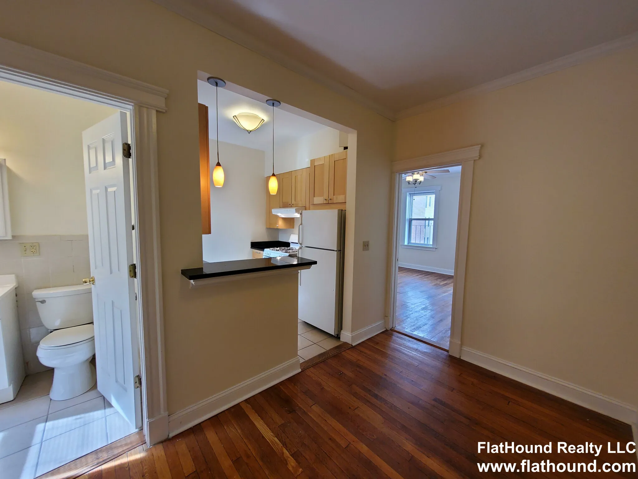 1 bed, 1 bath apartment for rent at 25 Queensberry St Unit 12, Fenway — photo 3 of 19
