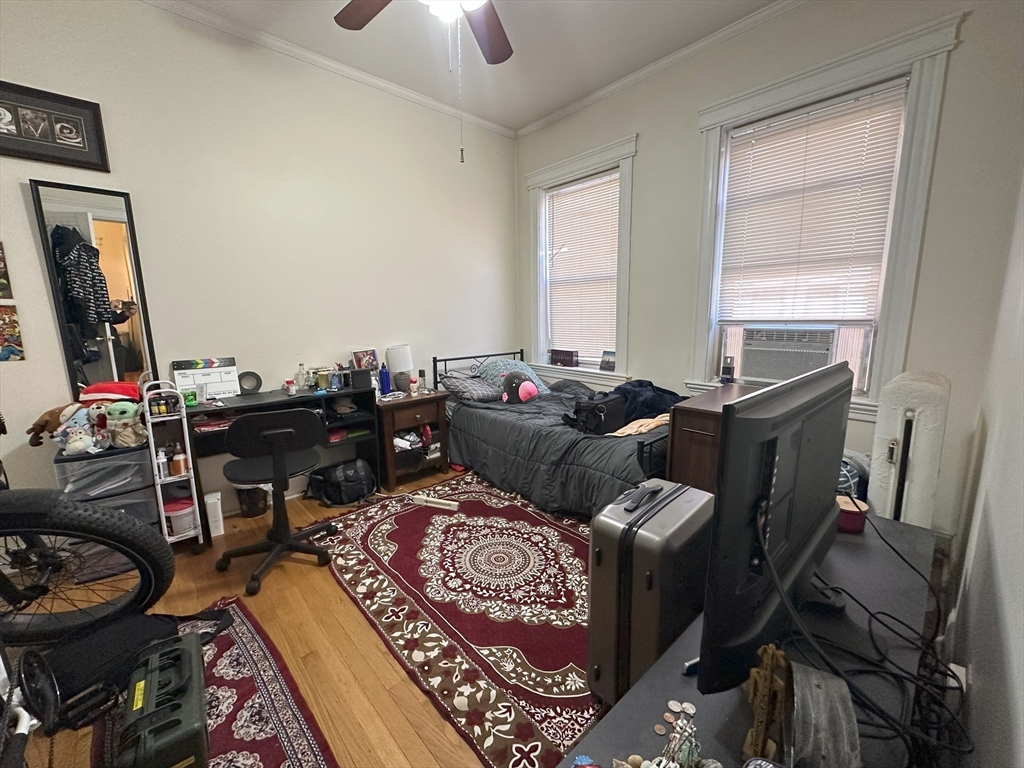 2 bed, 1 bath apartment for rent at 25 Queensberry St Unit 14, Fenway — photo 3 of 5