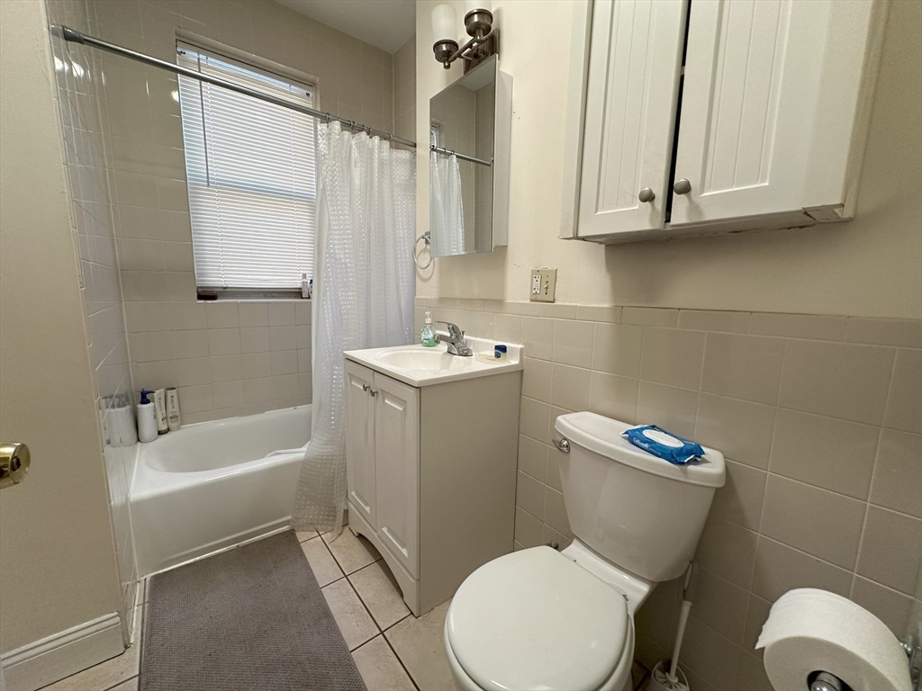 2 bed, 1 bath apartment for rent at 25 Queensberry St Unit 14, Fenway — photo 5 of 5
