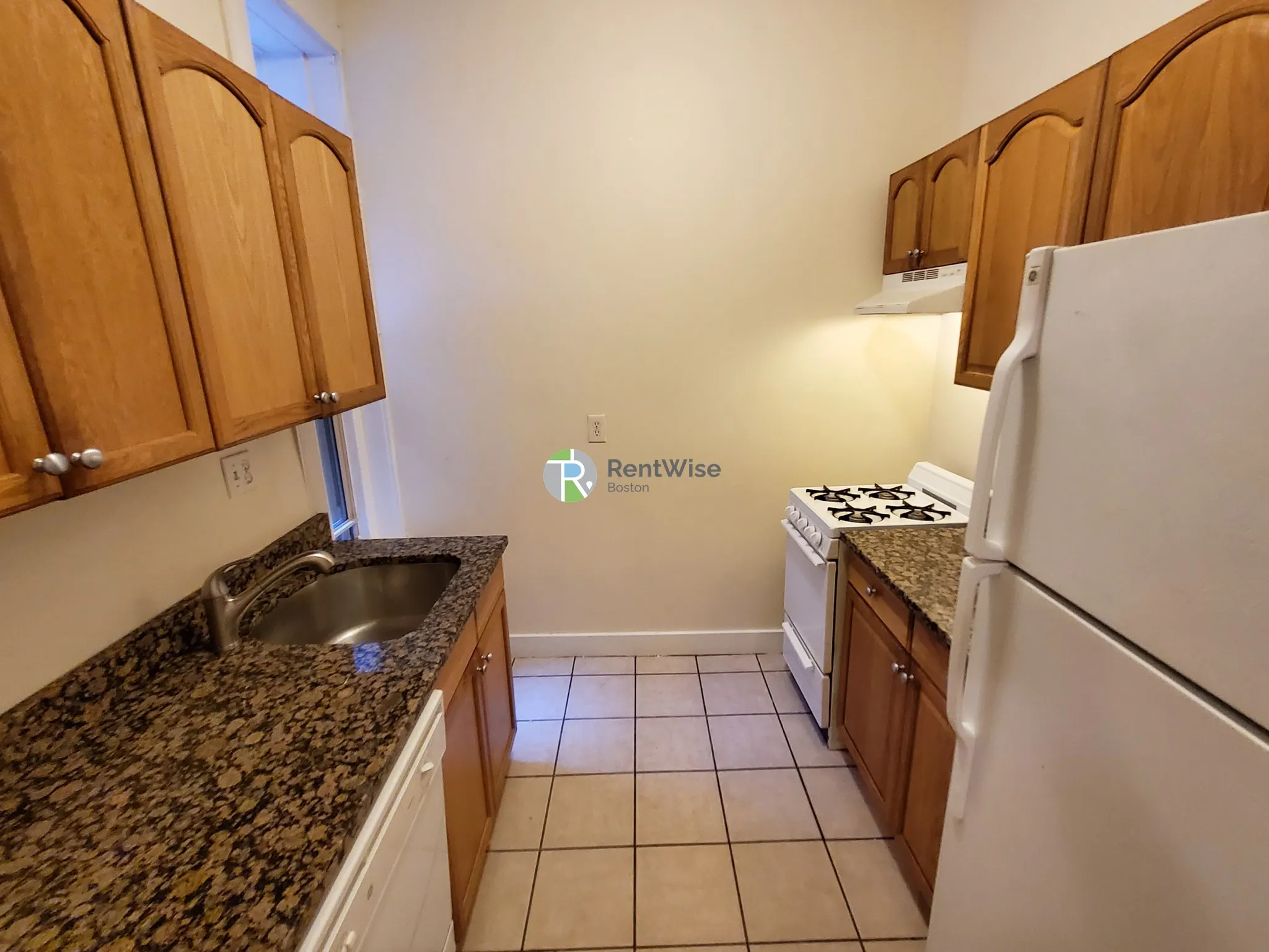 1 bed, 1 bath apartment for rent at 25 Queensberry St Unit 2, Fenway — photo 2 of 13