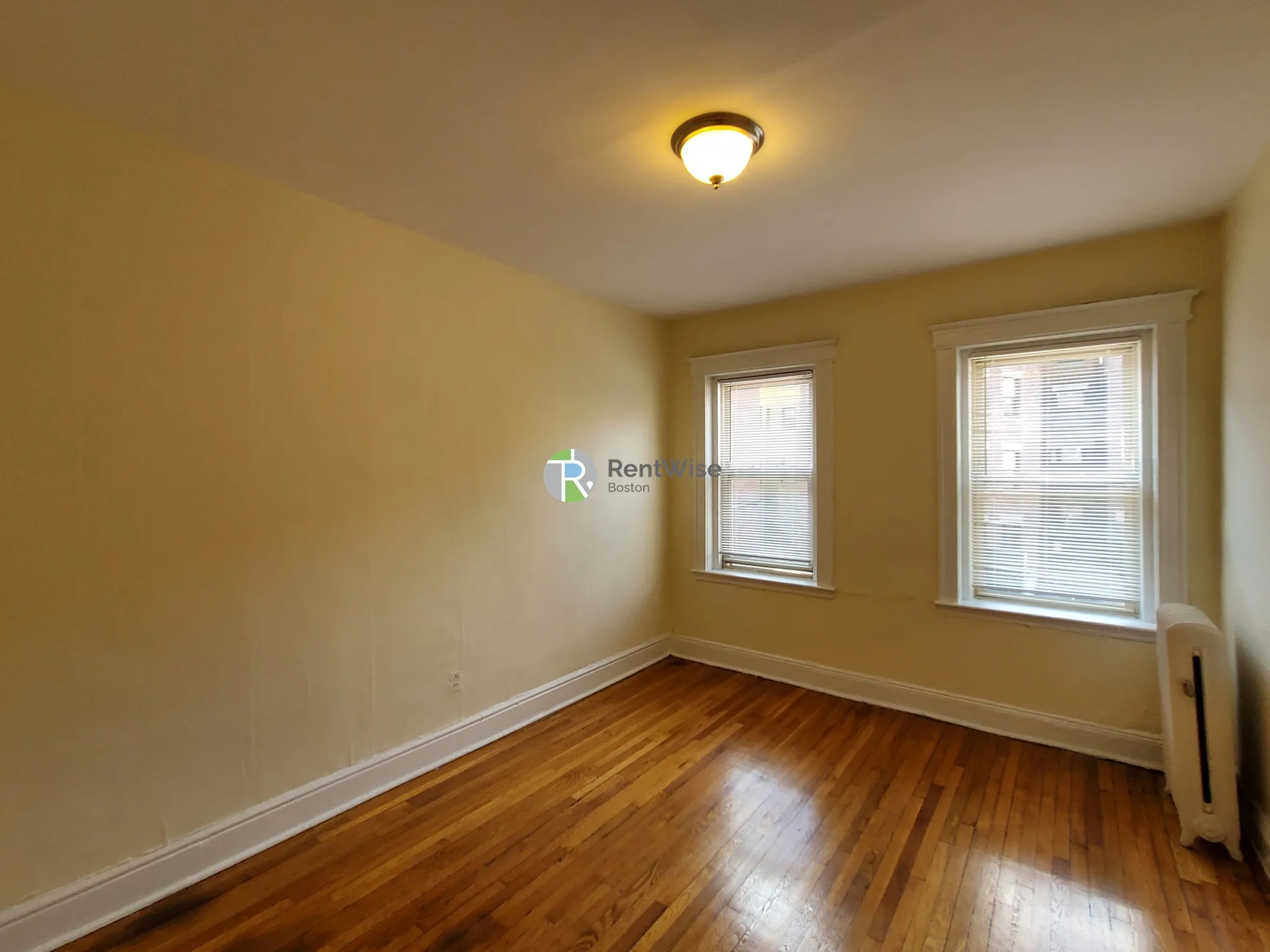 1 bed, 1 bath apartment for rent at 25 Queensberry St Unit 2, Fenway — photo 1 of 13