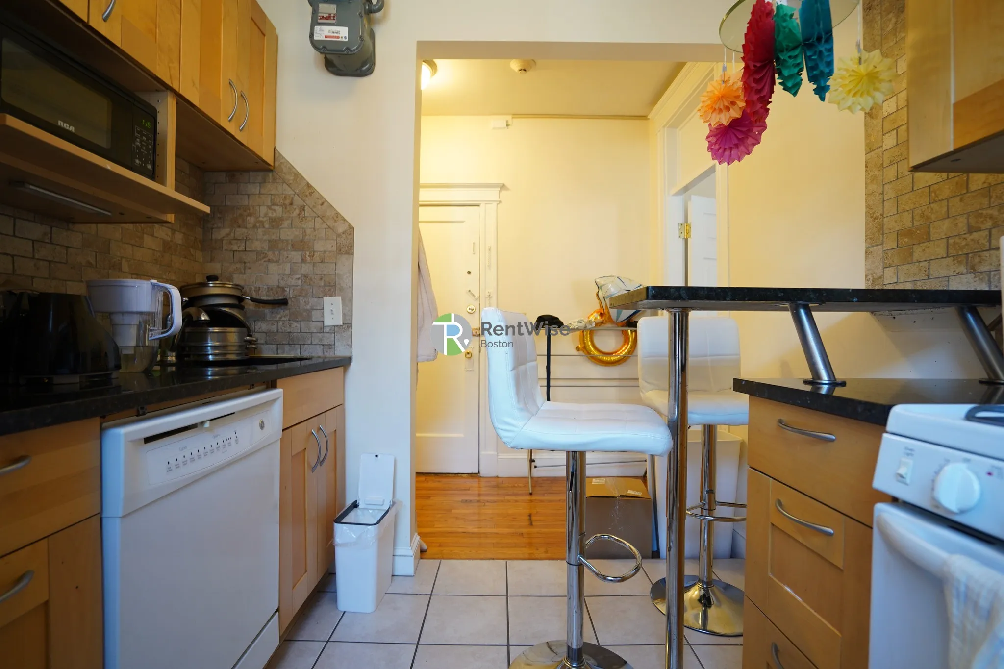 Studio bed, 1 bath apartment for rent at 25 Queensberry St Unit 20, Fenway — photo 10 of 28