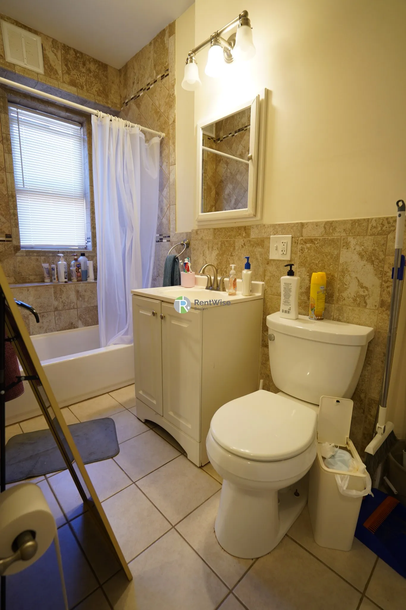 Studio bed, 1 bath apartment for rent at 25 Queensberry St Unit 20, Fenway — photo 6 of 28