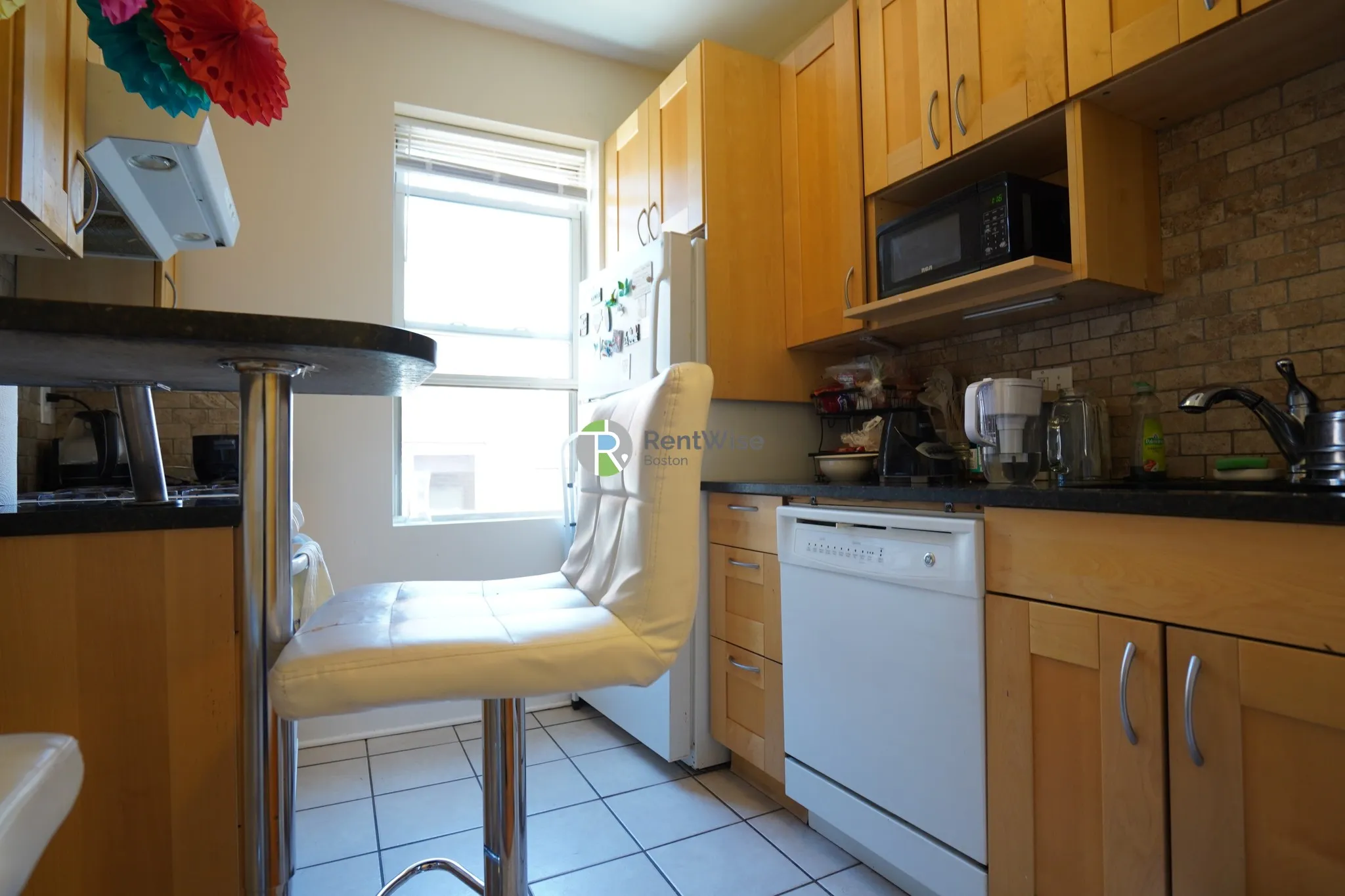 Studio bed, 1 bath apartment for rent at 25 Queensberry St Unit 20, Fenway — photo 8 of 28