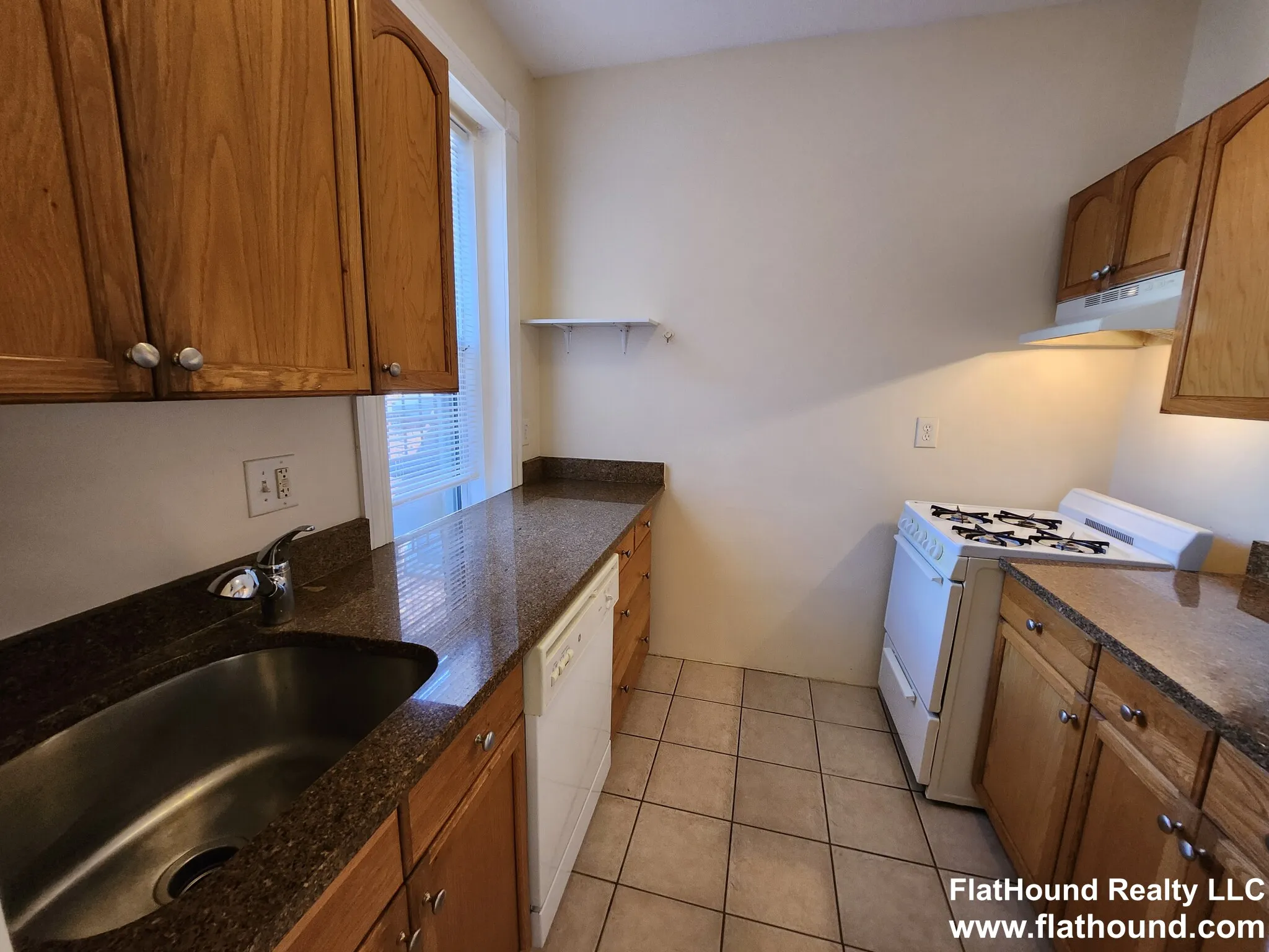 1 bed, 1 bath apartment for rent at 25 Queensberry St Unit 21, Fenway — photo 5 of 17