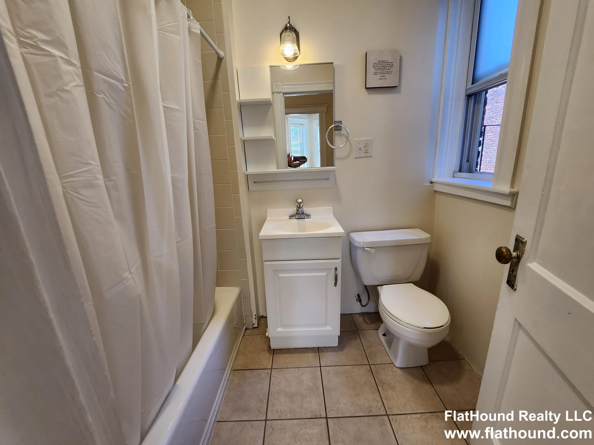 1 bed, 1 bath apartment for rent at 25 Queensberry St Unit 21, Fenway — photo 10 of 17