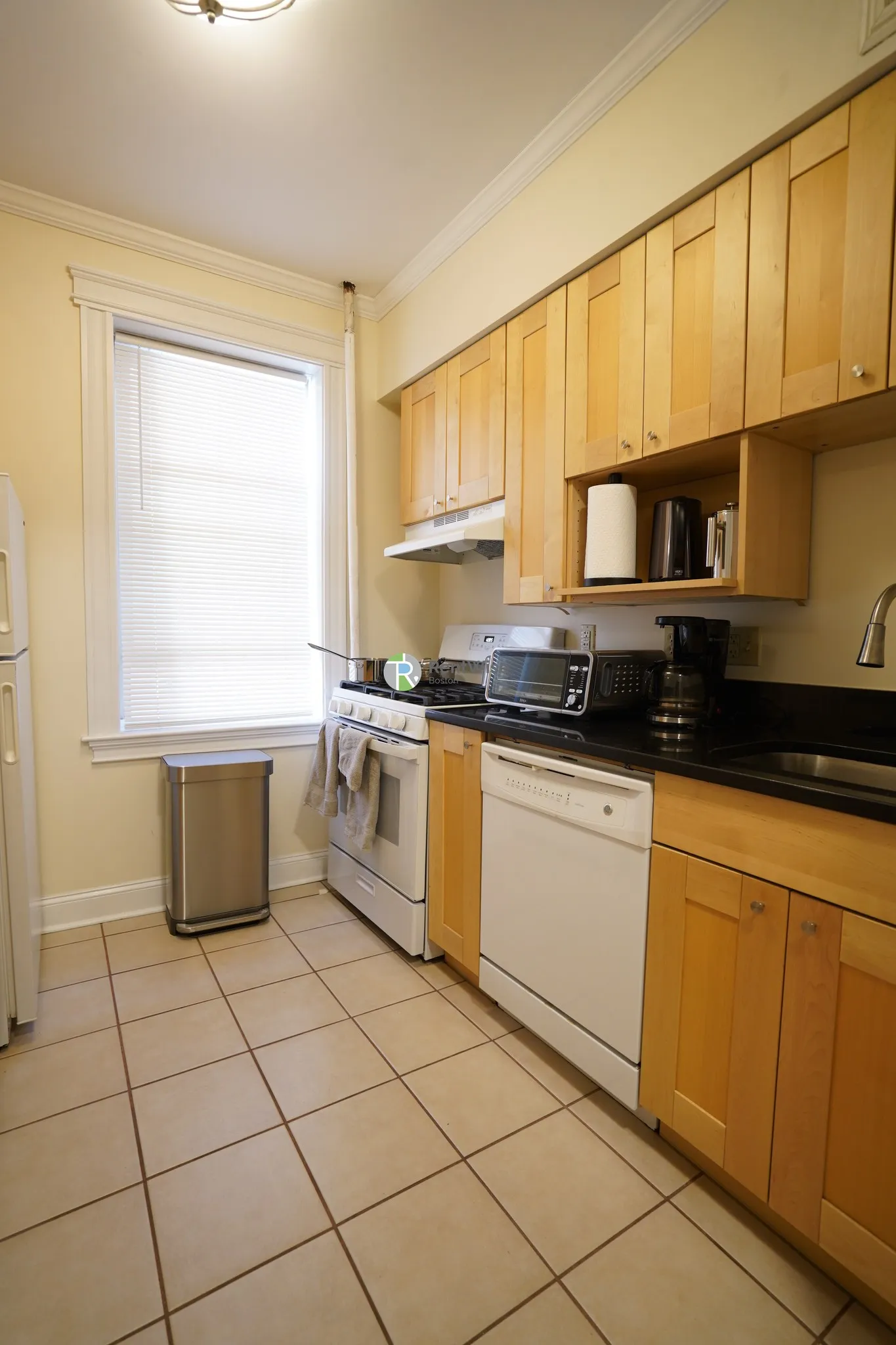 Studio bed, 1 bath apartment for rent at 25 Queensberry St Unit 4, Fenway — photo 3 of 24