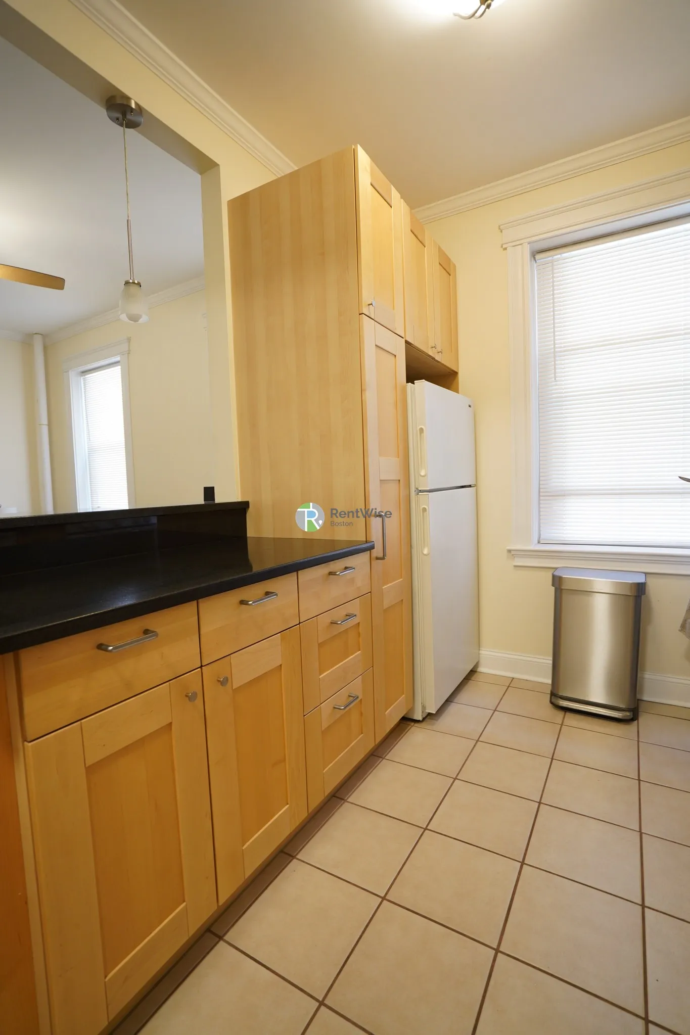 Studio bed, 1 bath apartment for rent at 25 Queensberry St Unit 4, Fenway — photo 4 of 24