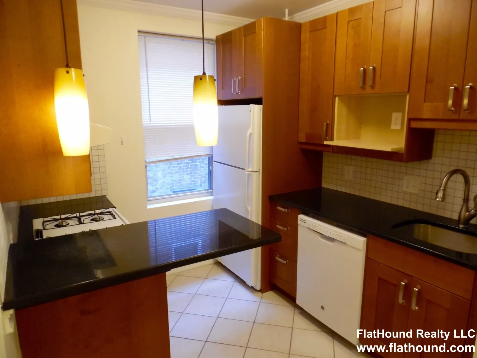 Studio bed, 1 bath apartment for rent at 25 Queensberry St Unit 9, Fenway — photo 5 of 12
