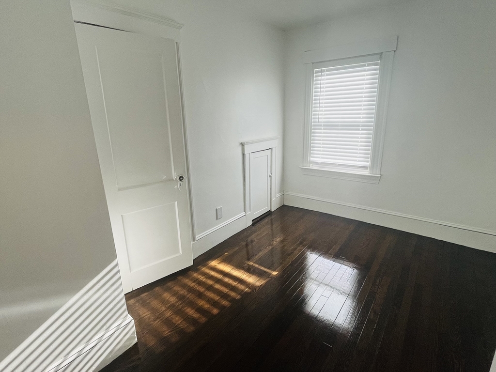 2 bed, 1 bath apartment for rent at 25 R Auburn St Unit 1, Woburn — photo 6 of 10