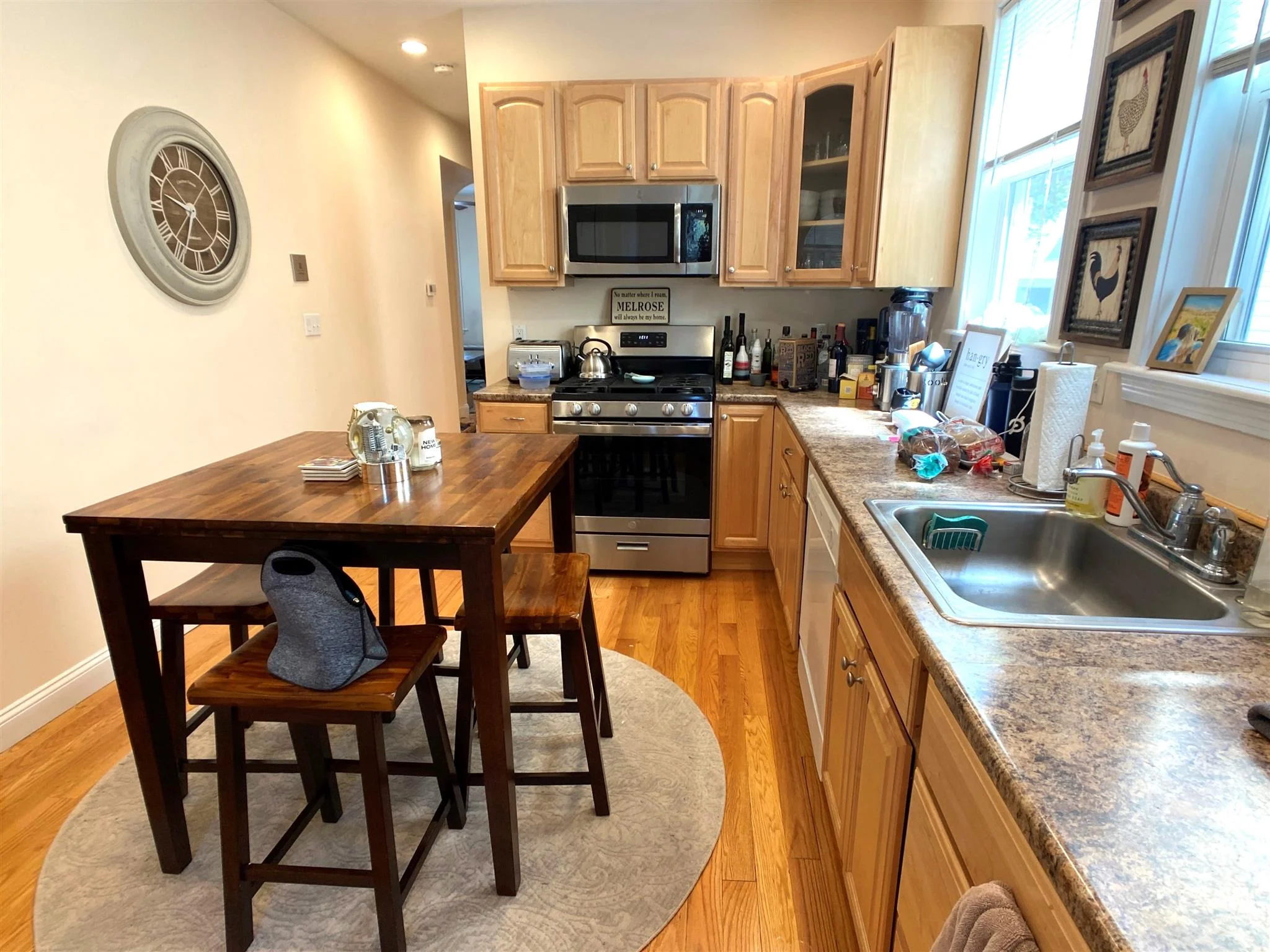 2 bed, 1 bath apartment for rent at 25 Radcliffe Rd Unit 1, Winter Hill — photo 5 of 14