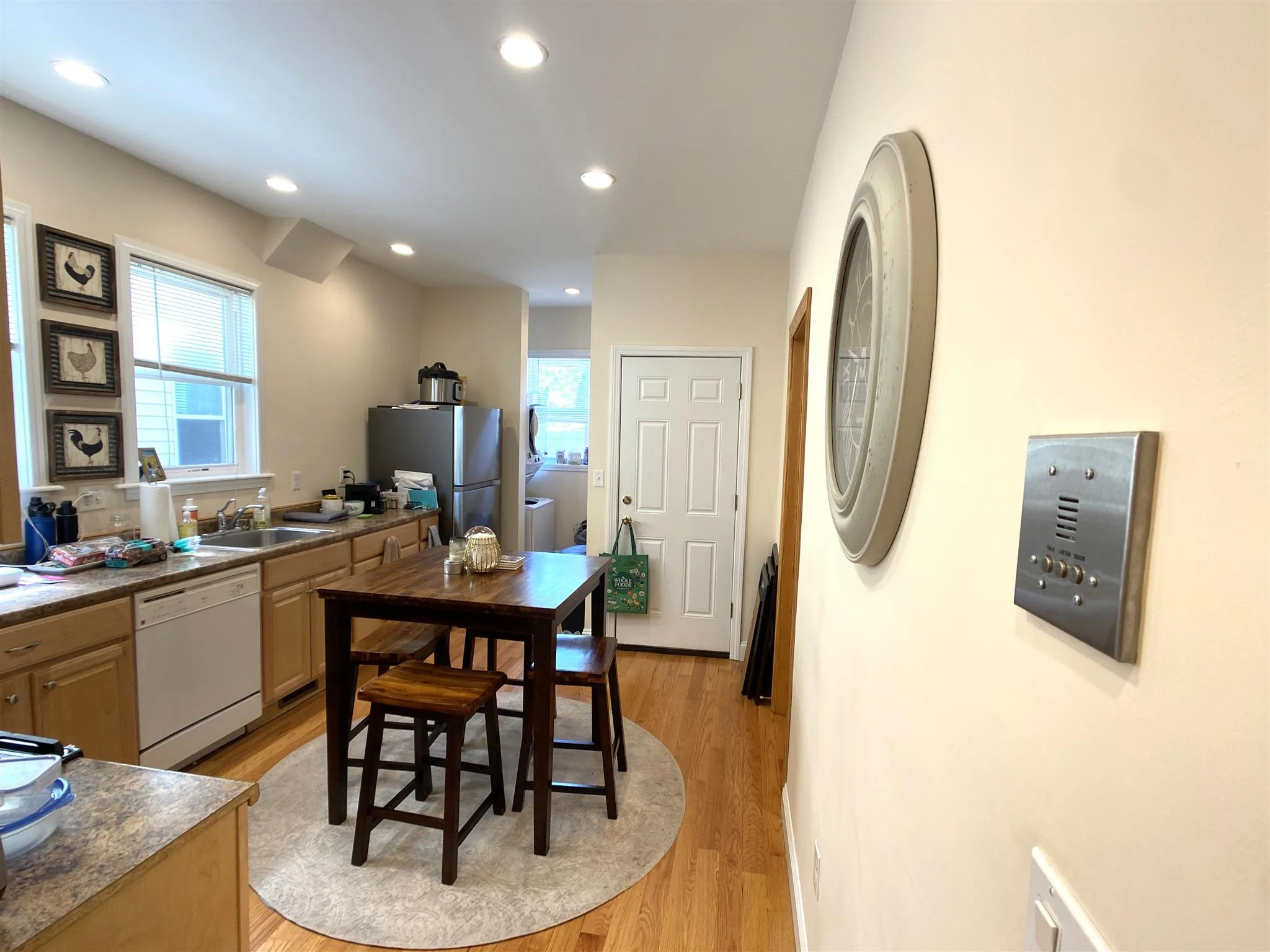2 bed, 1 bath apartment for rent at 25 Radcliffe Rd Unit 1, Winter Hill — photo 3 of 14