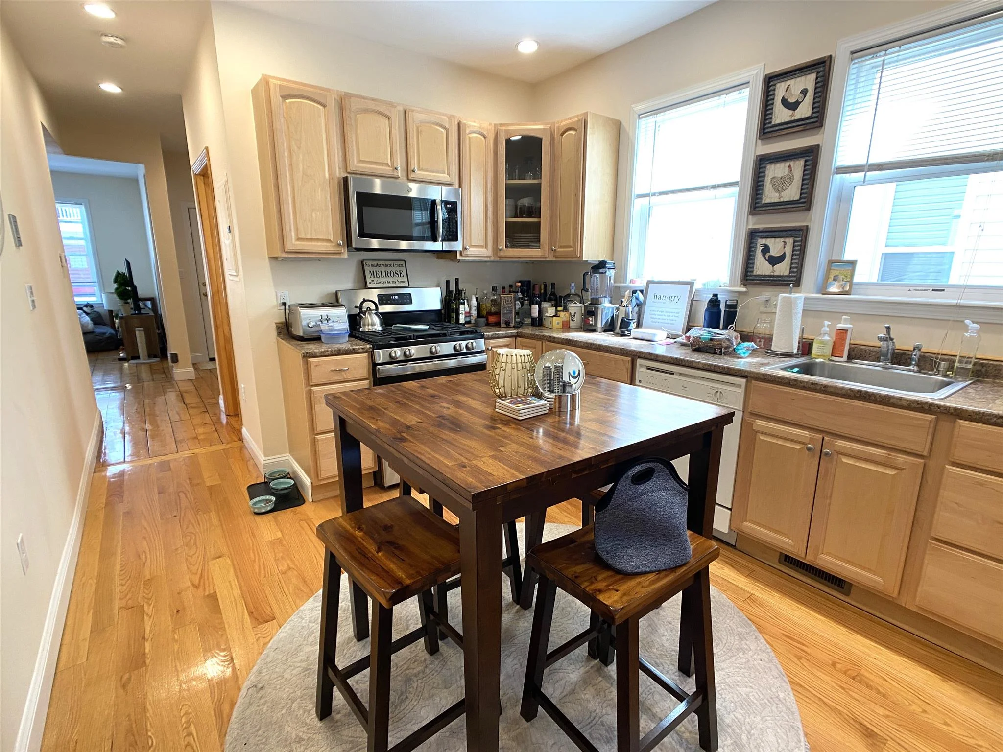 2 bed, 1 bath apartment for rent at 25 Radcliffe Rd Unit 1, Winter Hill — photo 1 of 14