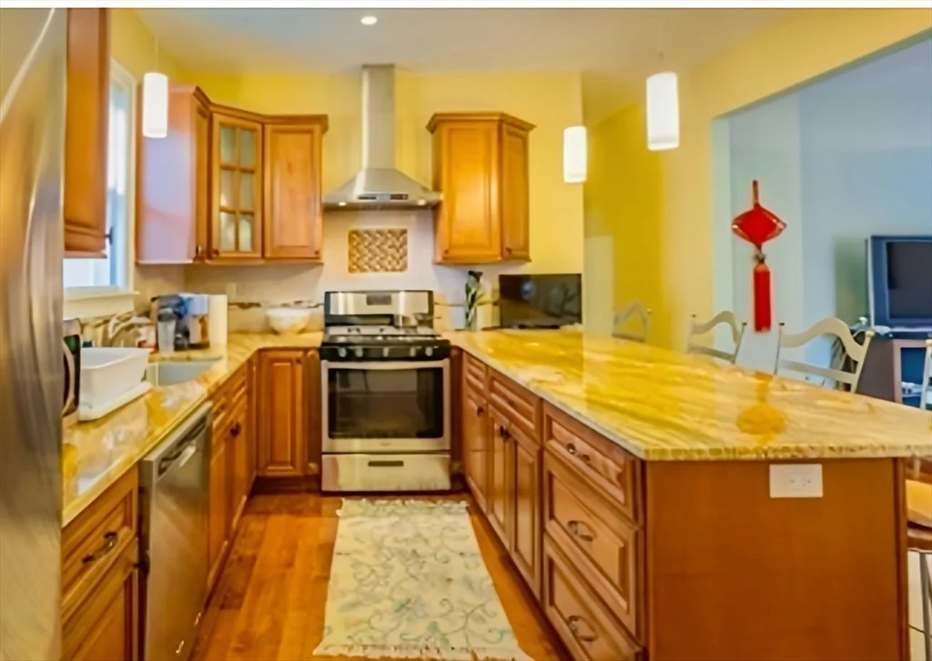 3 bed, 2 bath apartment for rent at 25 Ralph Piteri Ter Unit 1, Watertown — photo 3 of 16