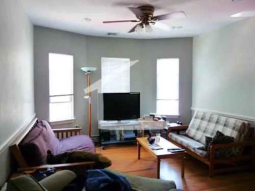 3 bed, 2 bath apartment for rent at 25 Raymond St Unit 2, Allston — photo 3 of 11