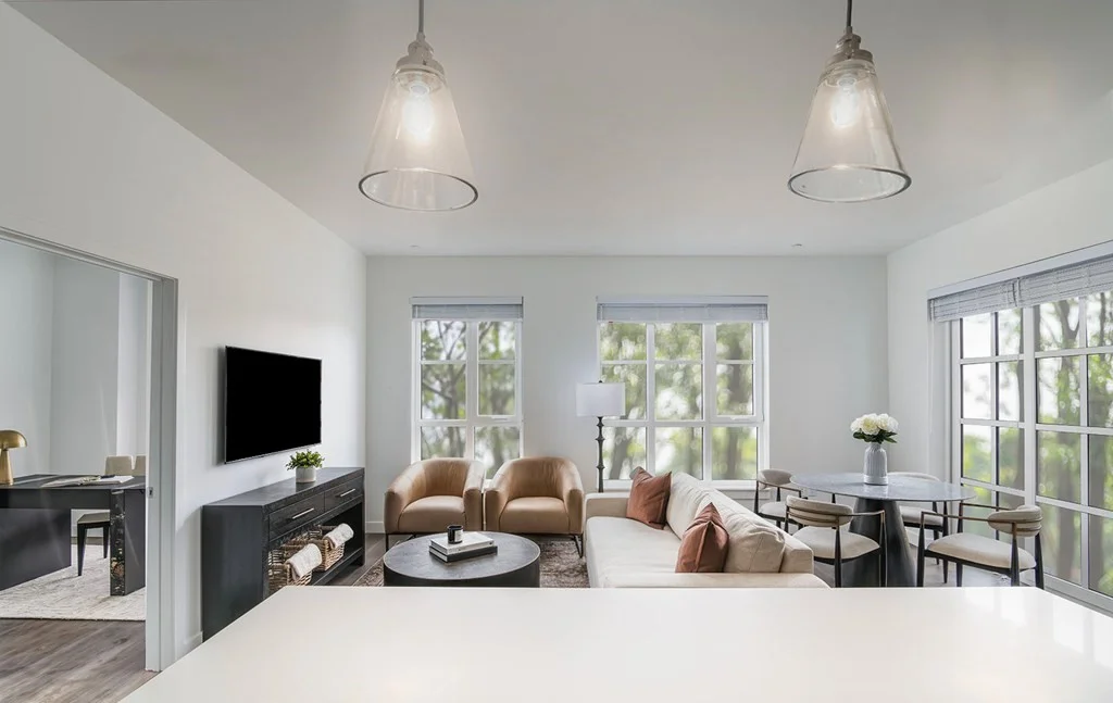 3 bed, 2 bath apartment for rent at 25 River St Unit 102, Winchester — photo 3 of 12
